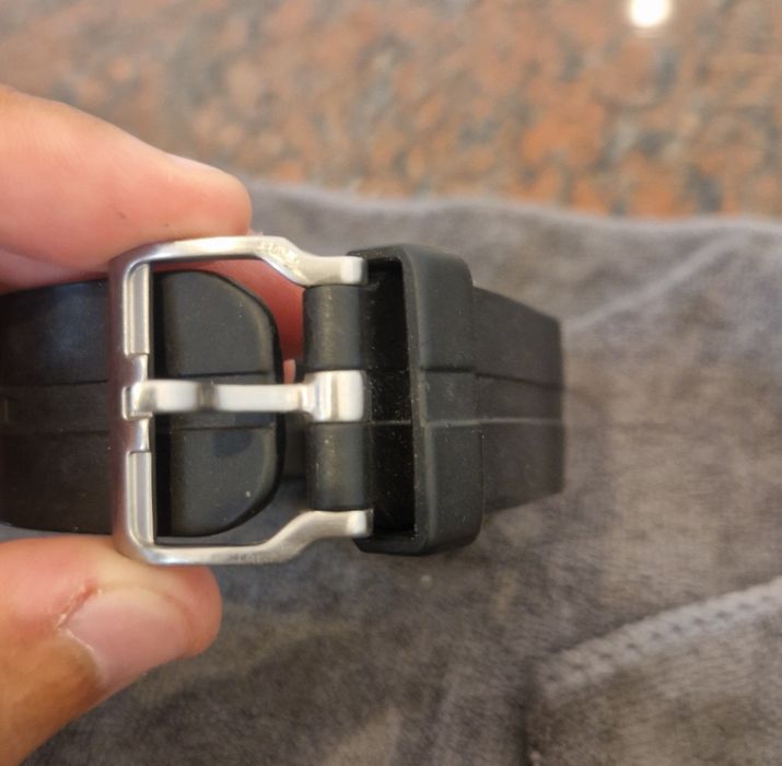 Oakley bottle cap