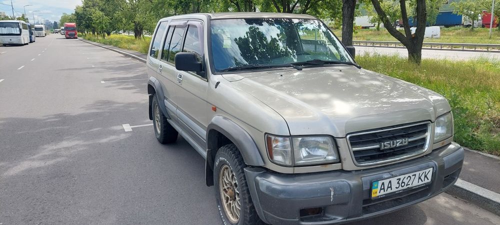 Продам ISUZU Trooper