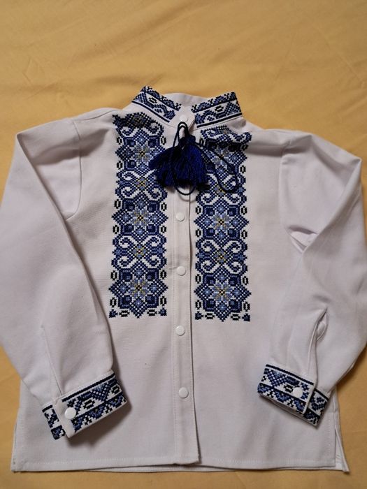 Вишивка чеським бісером та хрестиком