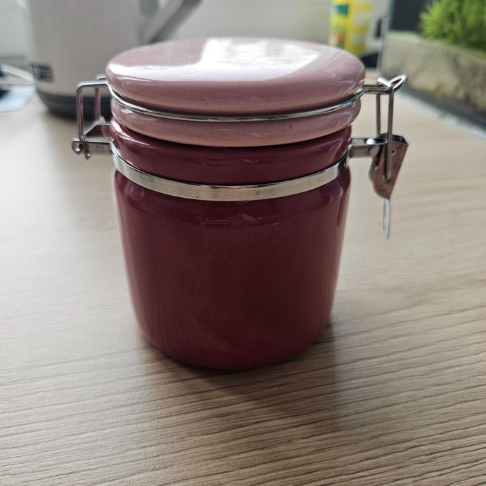 Pojemnik do przechowywania różowy ceramiczny