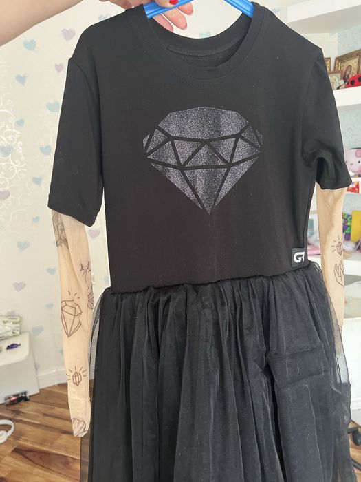 Стильна сукня на зрист 140