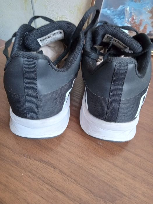 Кросівки Pro-Touch 37 розмір відмінний стан.