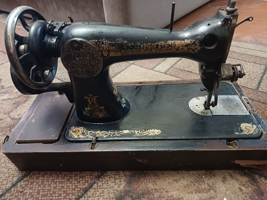 Швейна машинкп Зінгер