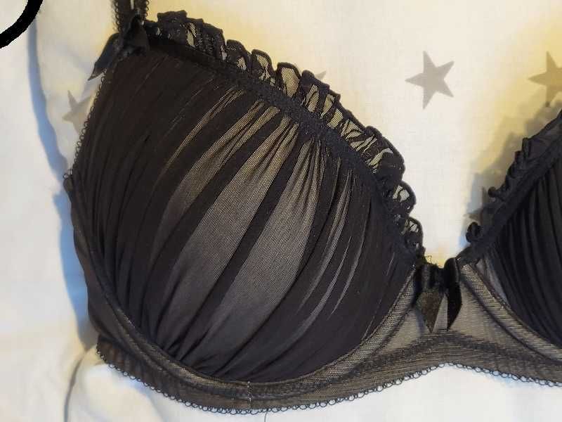 Stanik biustonosz H&M HM 70C 70 C kolor czarny pushup Bra HiM falbanki