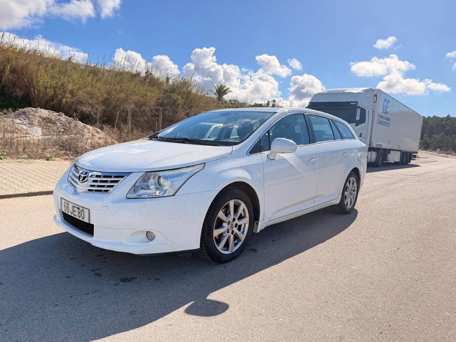 Toyota Avencis 2010