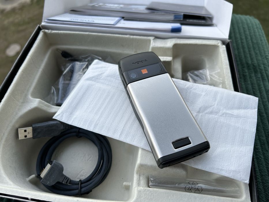 Top Nokia E50 Biznes Klasa/Ofoliowana/Karton zgodny Imei/Bez Simlocka!