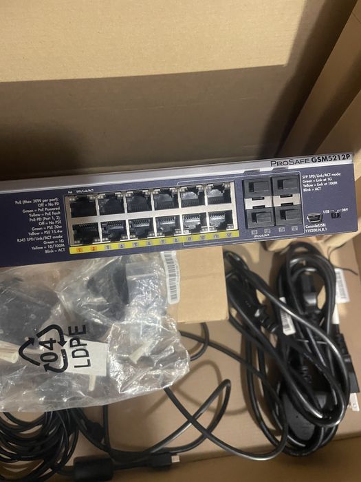 Switch poe NETGEAR GSM5212P-100nes