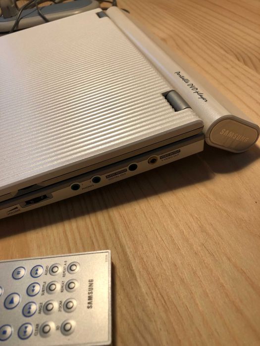 Leitor DVD portátil Samsung - com avaria