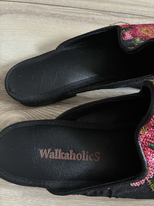 Жіночі нові сліпери Walkaholics 27 см