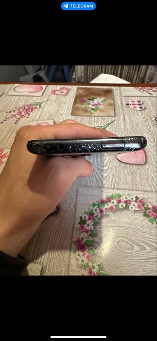 Мі 9Т 4/64 гб Памʼять