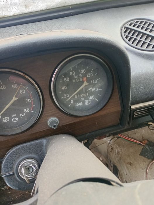 Автомобіль ВАЗ 2106