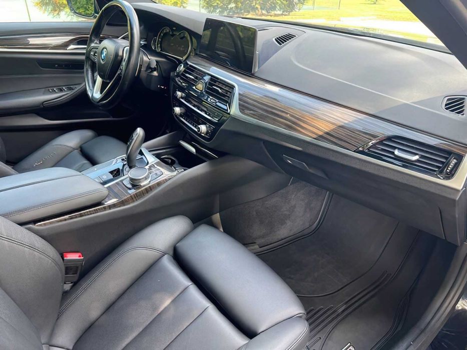 BMW 530i      2017