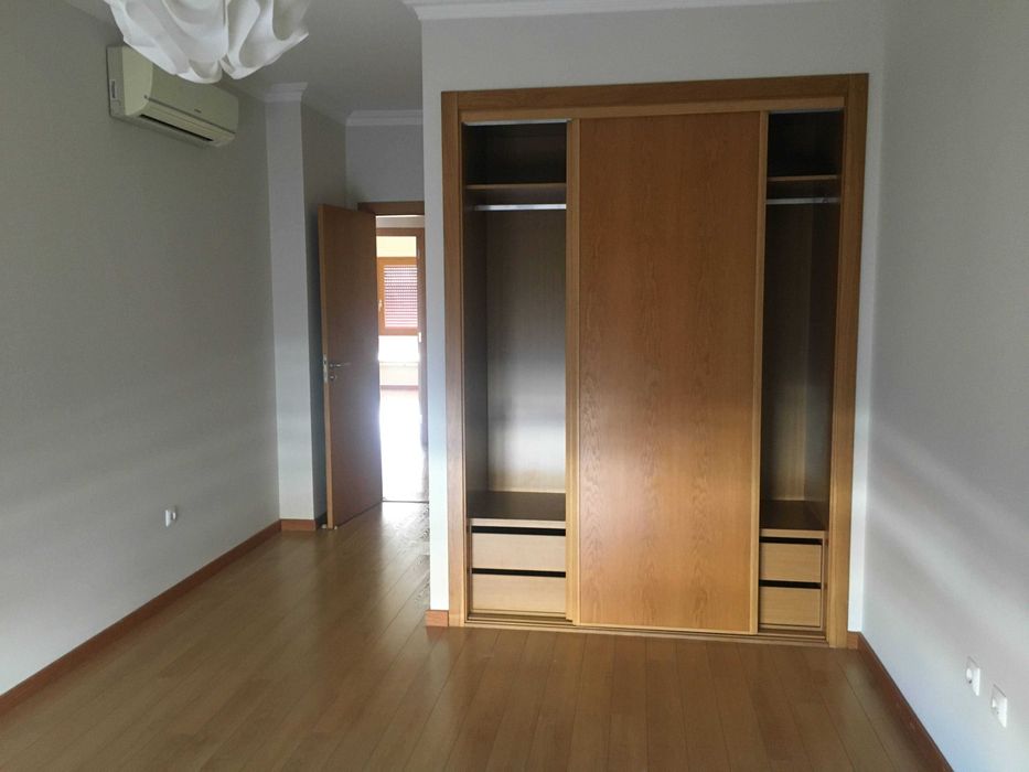 Apartamento T4 colinas do cruzeiro arrenda-se