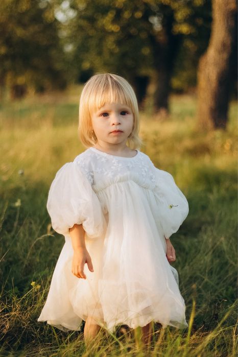 Святкова сукня на дівчинку