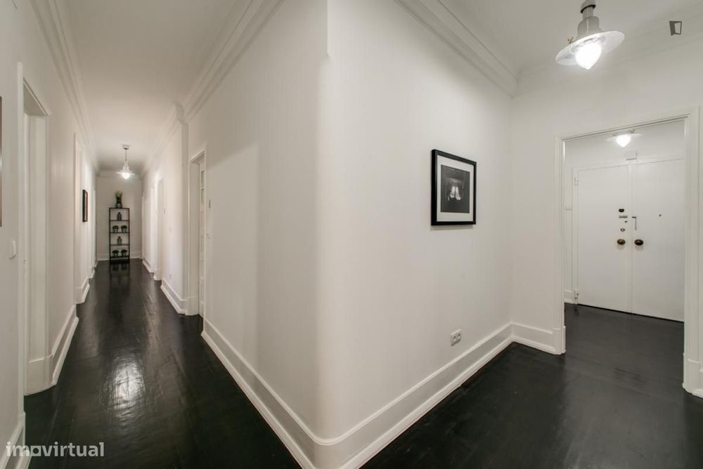 Quarto - localizado em Saldanha Lisbon