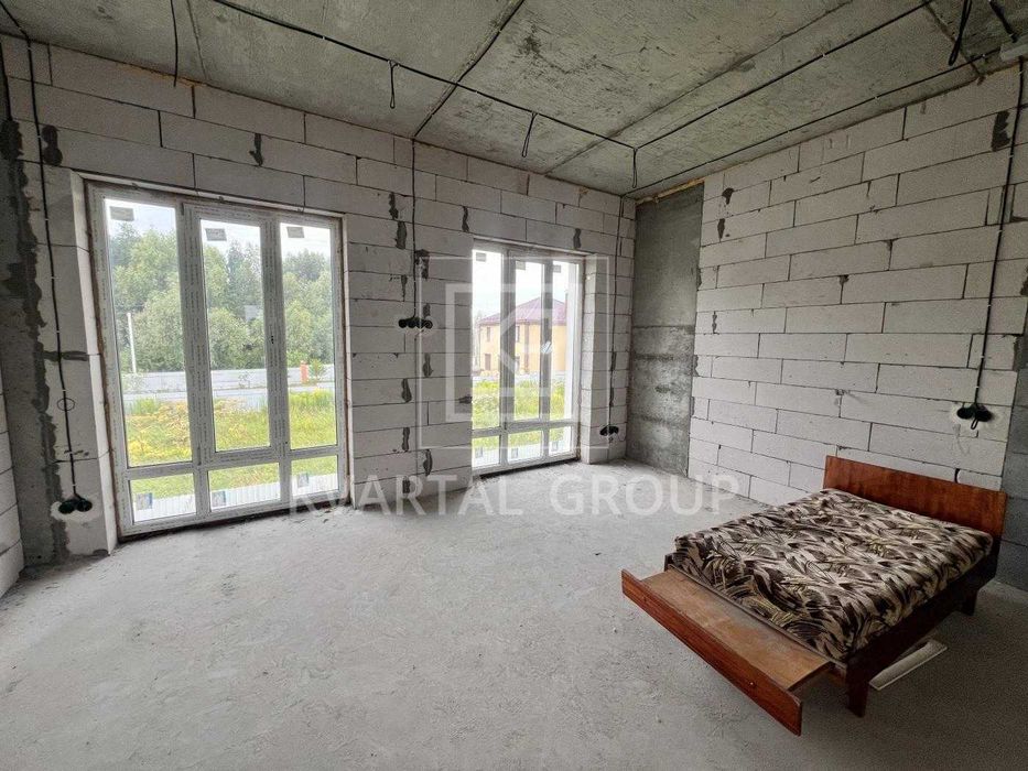 Продам таунхаус в комплексі закритого типу Lake Kanevo. Без комісії!