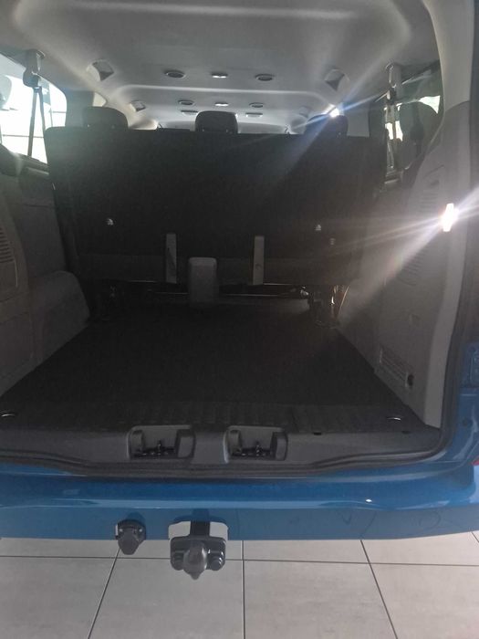 Bus 9-cio  osobowy wynajem.