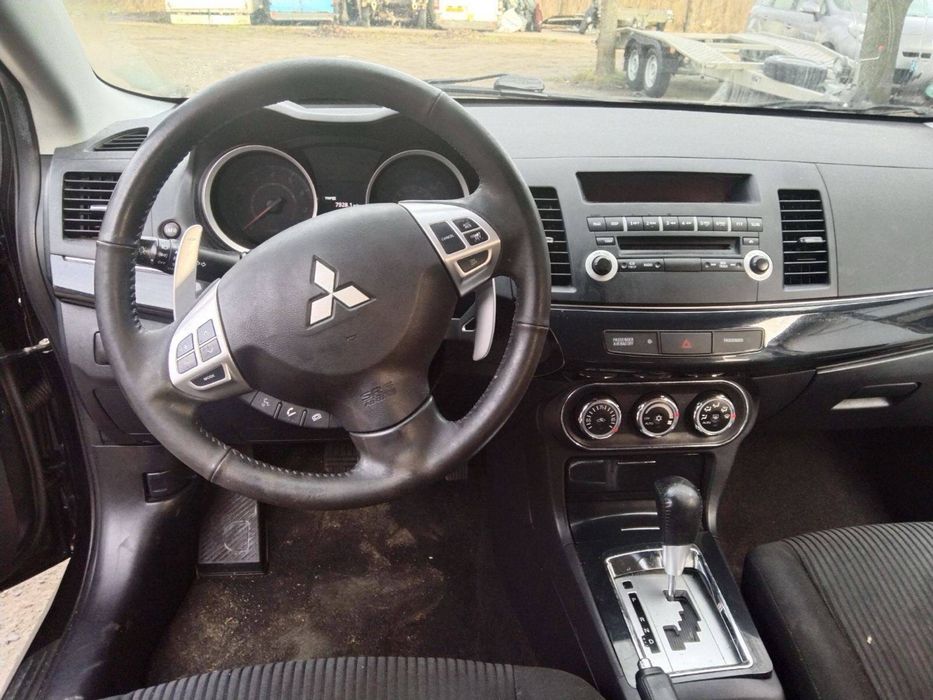 Капот для Mitsubishi Lancer 10 2007-2016 в наявності