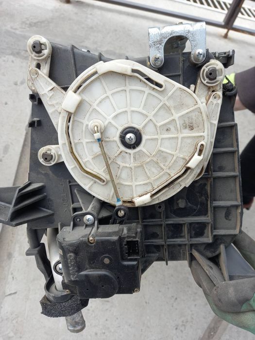 Продам кондиционер и печку на Хюндай Терракан 2002