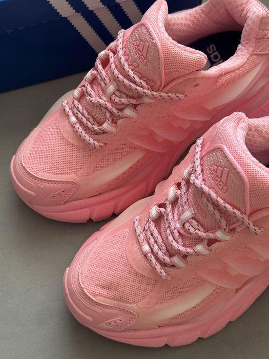 ТОП Жіночі кросівки Pharrell's Adidas Jellyfish Pink Moon рожеві