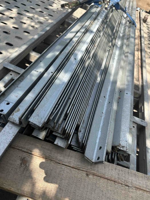 уголок металлический