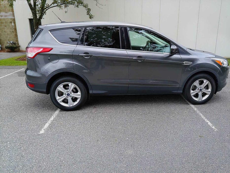 Ford Escape      2015