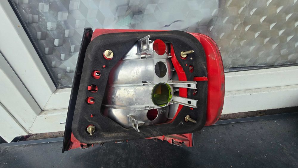 Lampa tył do audi a4 b5