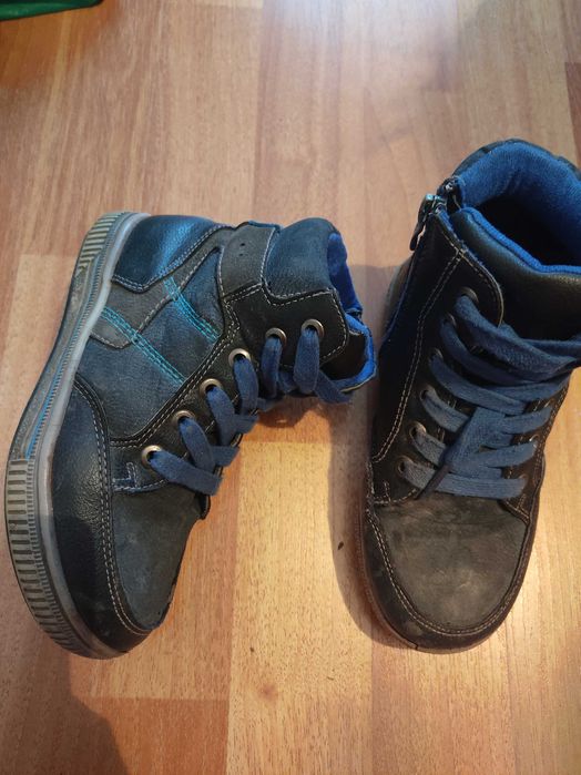 Продам весняні черевички для хлопчиків 29!!!