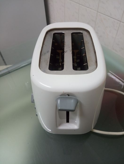 torradeira eletrica - Kunft. Em excelente estado.