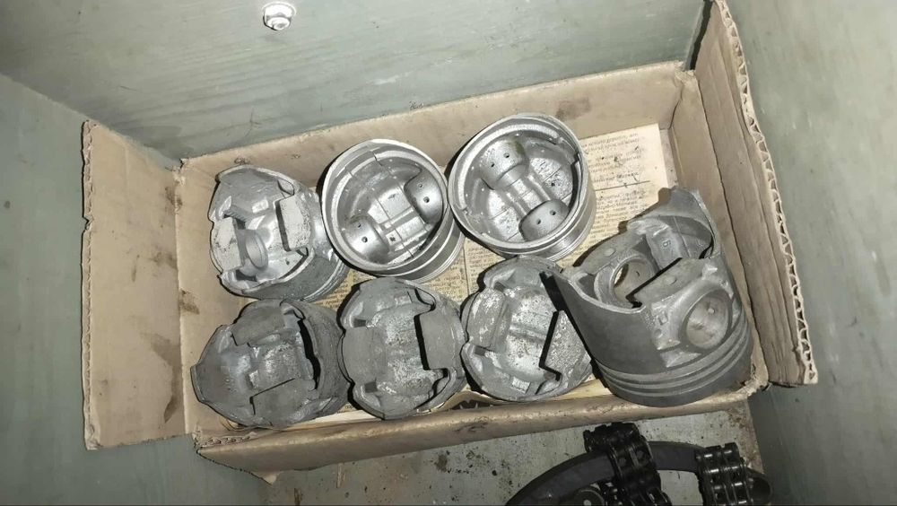 Поршня ЗИЛ з палицями нові 7шт