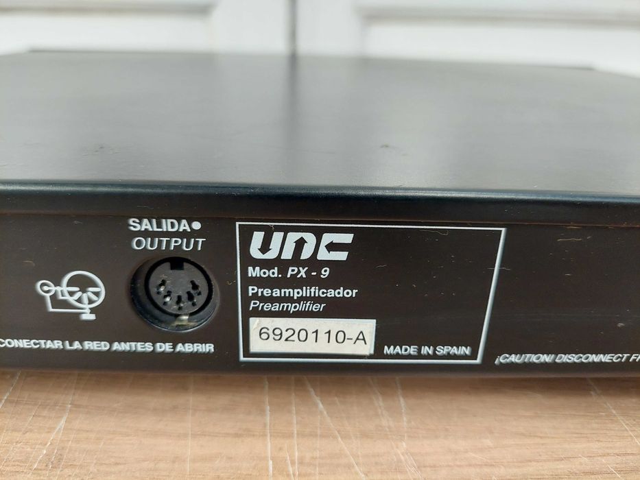 Pré-amplificador UDE PX-9 profissional 4 canais - Made in Spain
