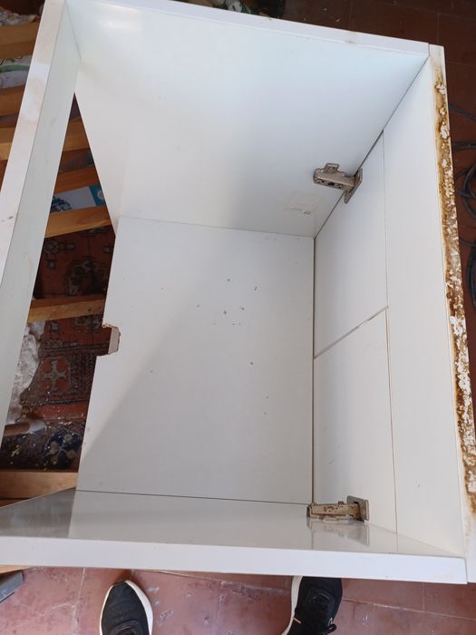 Conjunto móvel, lavatório e torneira casa de banho