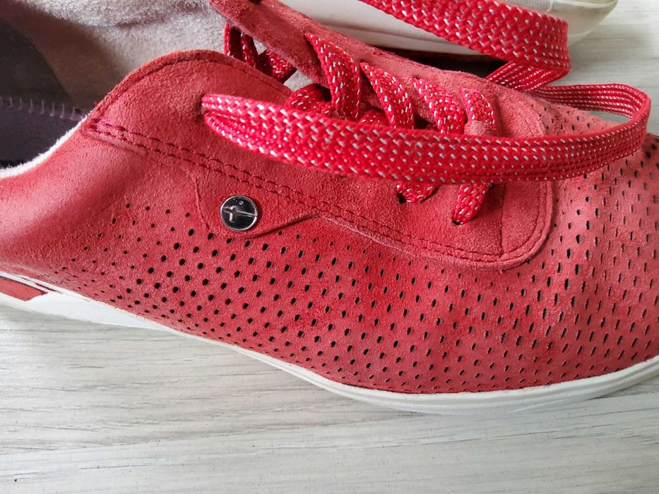 Buty  Tamaris czerwone 25,7 cm  naturalna skóra