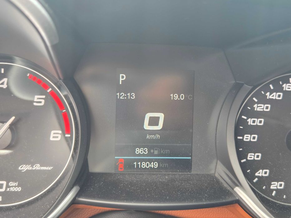 Alfa Romeo Giulia 2.2 Diesel AT8 Super | Nacional | Pele Camel | 118 mil km
