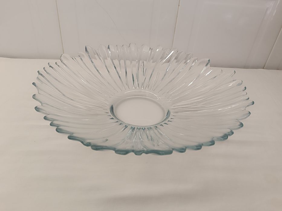 Taça Grande de Vidro.  Nova