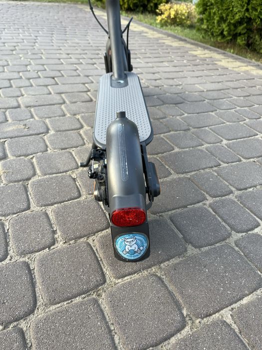 Електросамокат Xiaomi Mi Electric Scooter 1S у хорошому стані