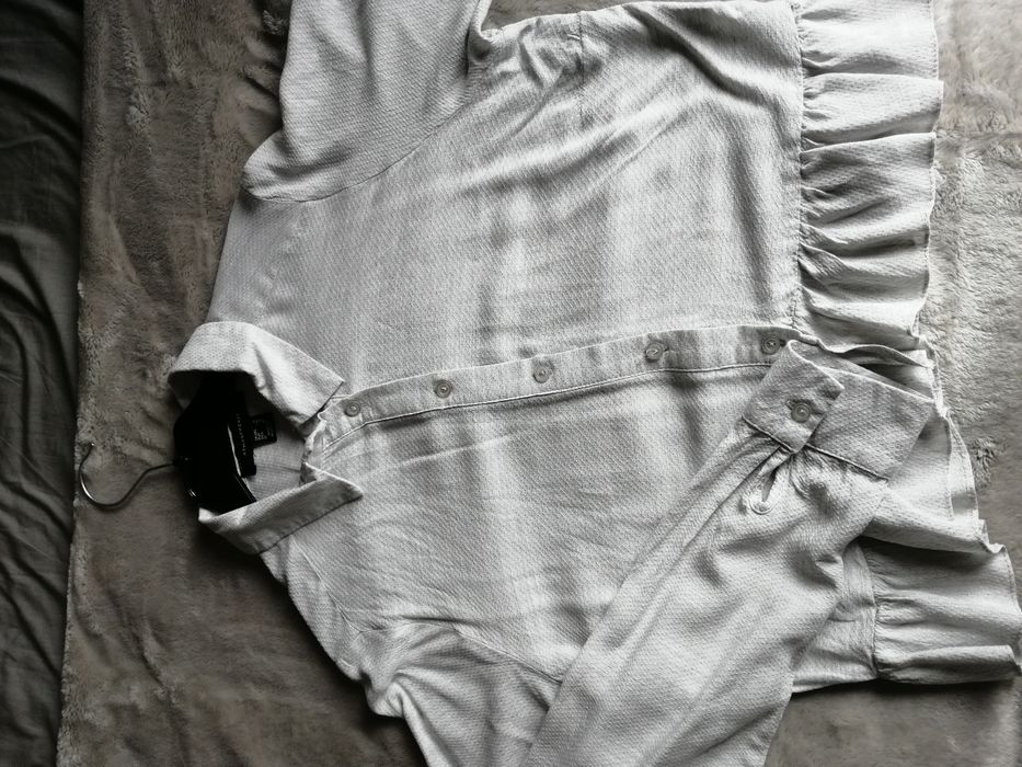 Camisa curta com folho cinza (Primark/Atmosphere) - ENVIO GRÁTIS