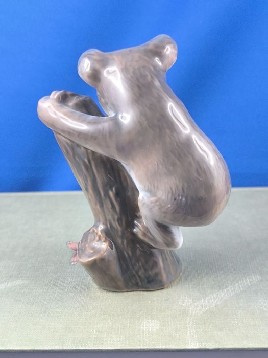 Koala na pniu Royal Copenhagen #porcelana #dekoracja #ozdoba