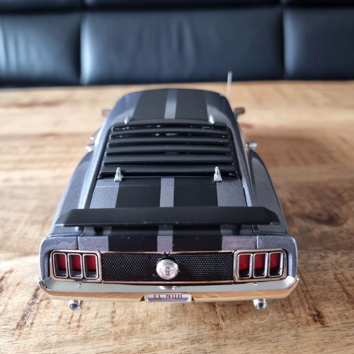 Ford Mustang 70 Highway 61 1:18