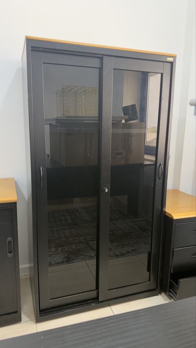 Armário de Arrumação com Portas de Correr