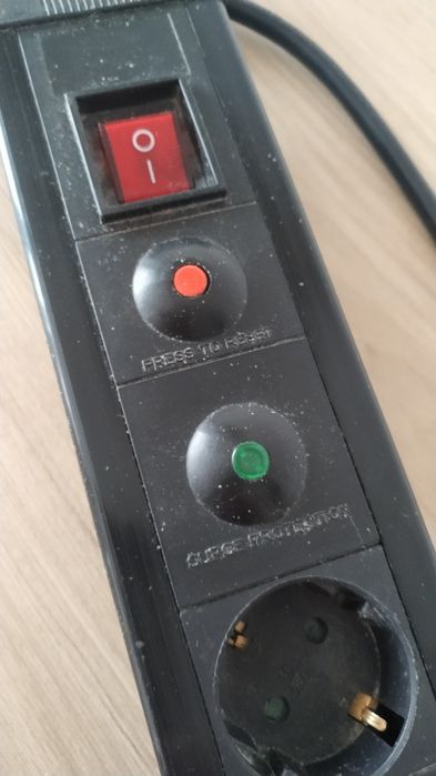 Listwa przepieciowa czarna