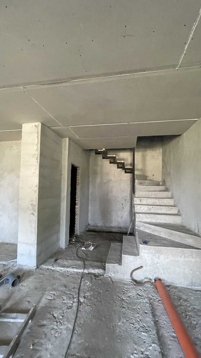 Продаж  котеджів с. Вислобоки