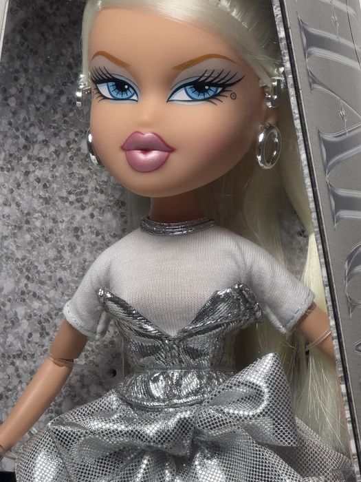 Братц Хлоя  Bratz Charm Cloe