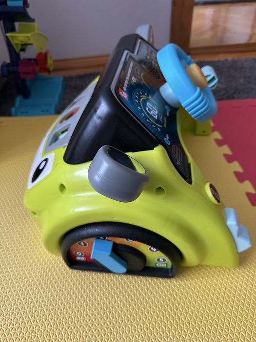 Fisher-Price Машинка (англ)