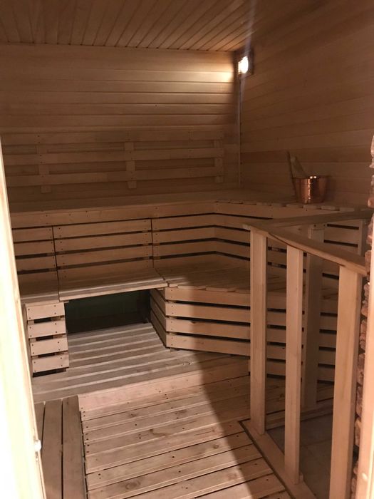 Котедж за містом подобово