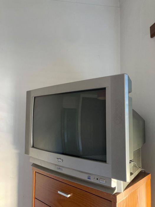 Televisão Sanyo ecrã 60cm