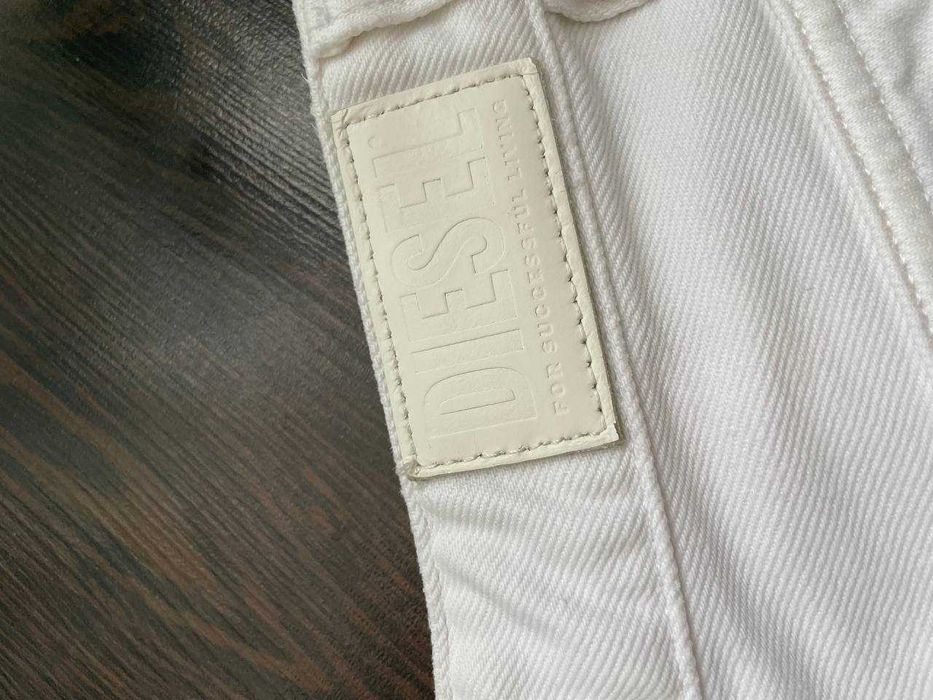 Жіночі білі шорти брендові Diesel