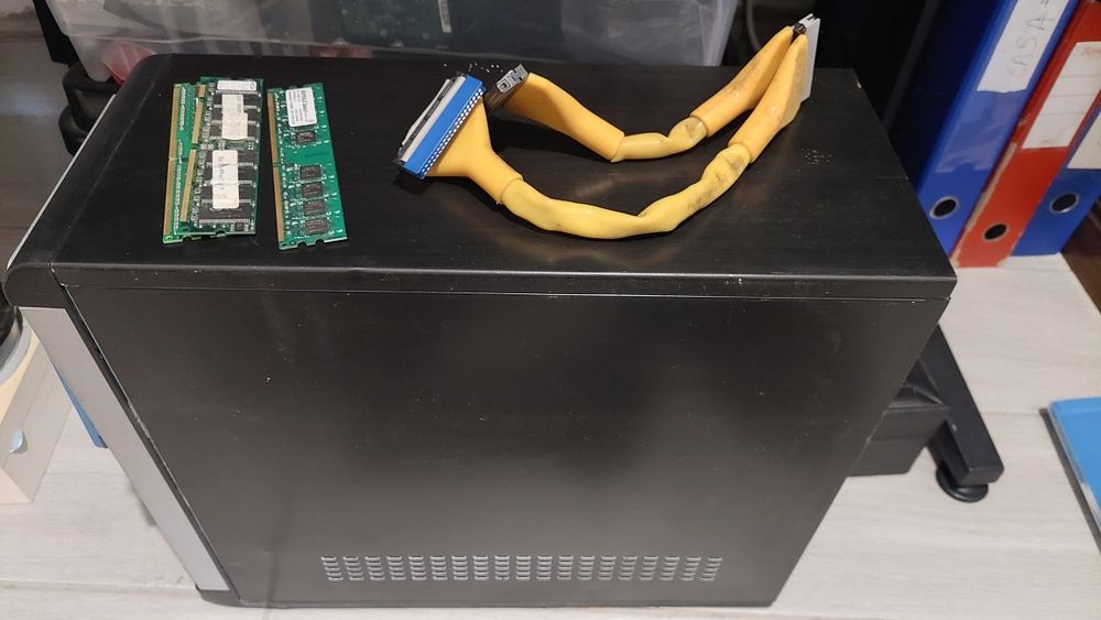 Caixa para pc antiga