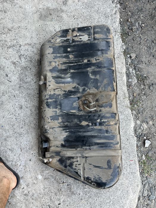 Бензобак ВАЗ 2110 2111 2112 карбюратор