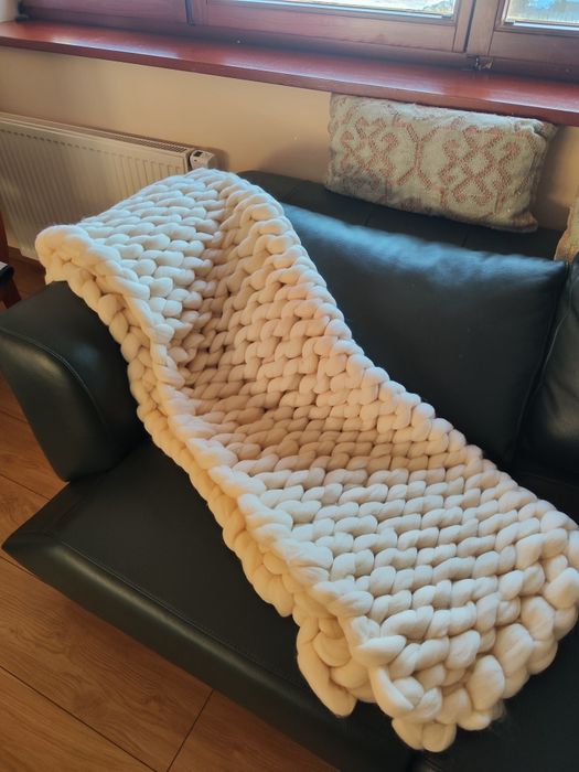 Piękny, ręcznie robiony, pleciony, wełniany koc premium